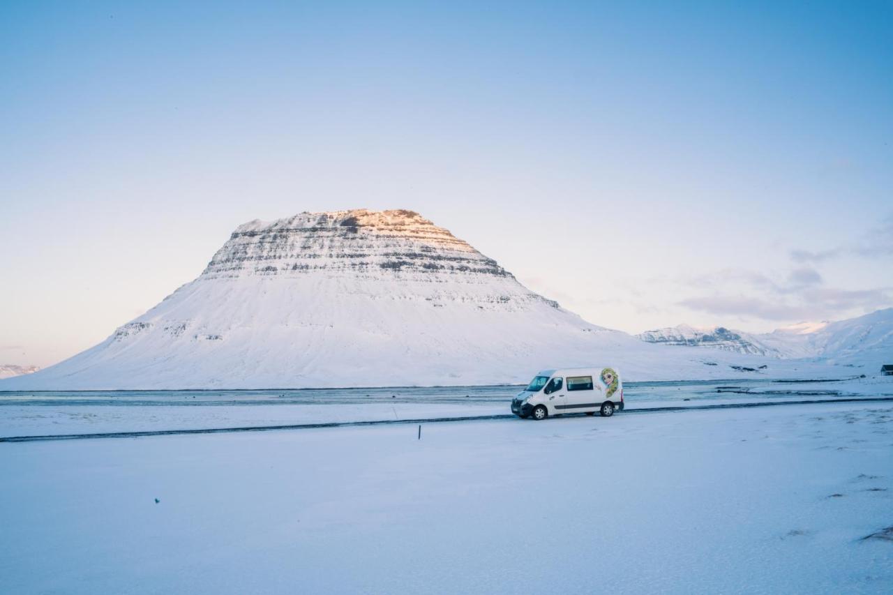 Kuku Campers - Campervans Hotel Keflavik Exterior photo